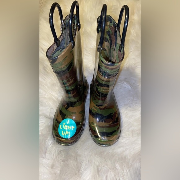 KIDS RAIN BOOT - CAMO - Picture 7 of 7